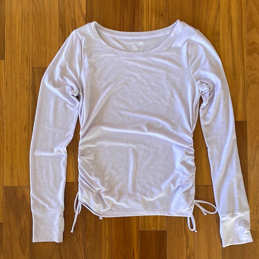 NWOT Gap Fit Breathe Ruched Lavender Shirt